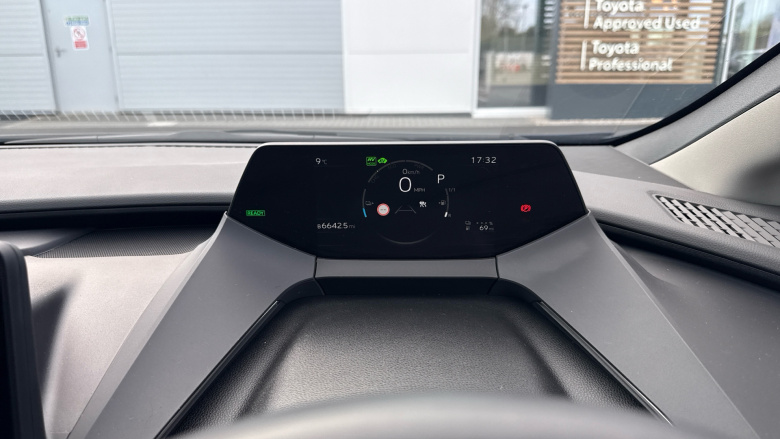 Toyota Prius 2.0 PHEV Design 5dr CVT Hatchback